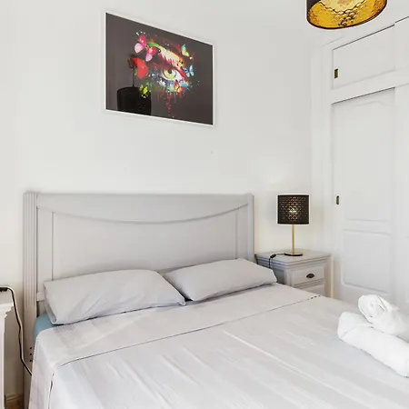 He Zenia San Francisco Apartment